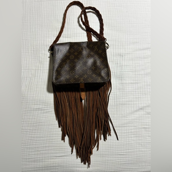 Vintage BoHo LV - Picture 2 of 7